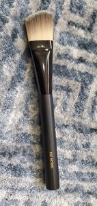 Rae Morris Foundation Contour Brush Jishak…